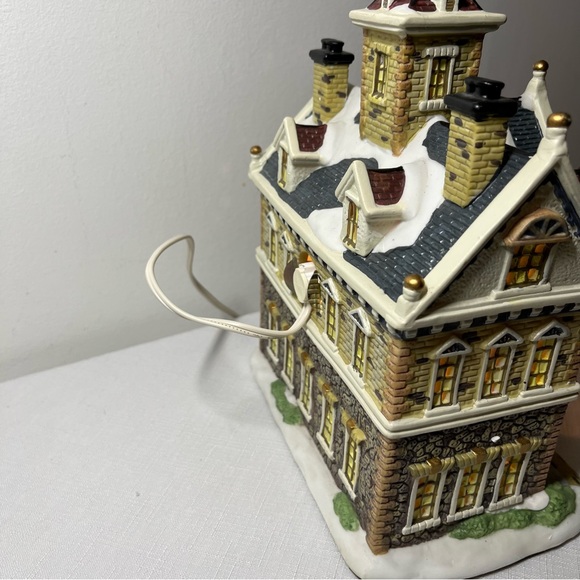 Saturday Evening Post Norman Rockwell City Hall Christmas Village. Freedom - Picture 6 of 9